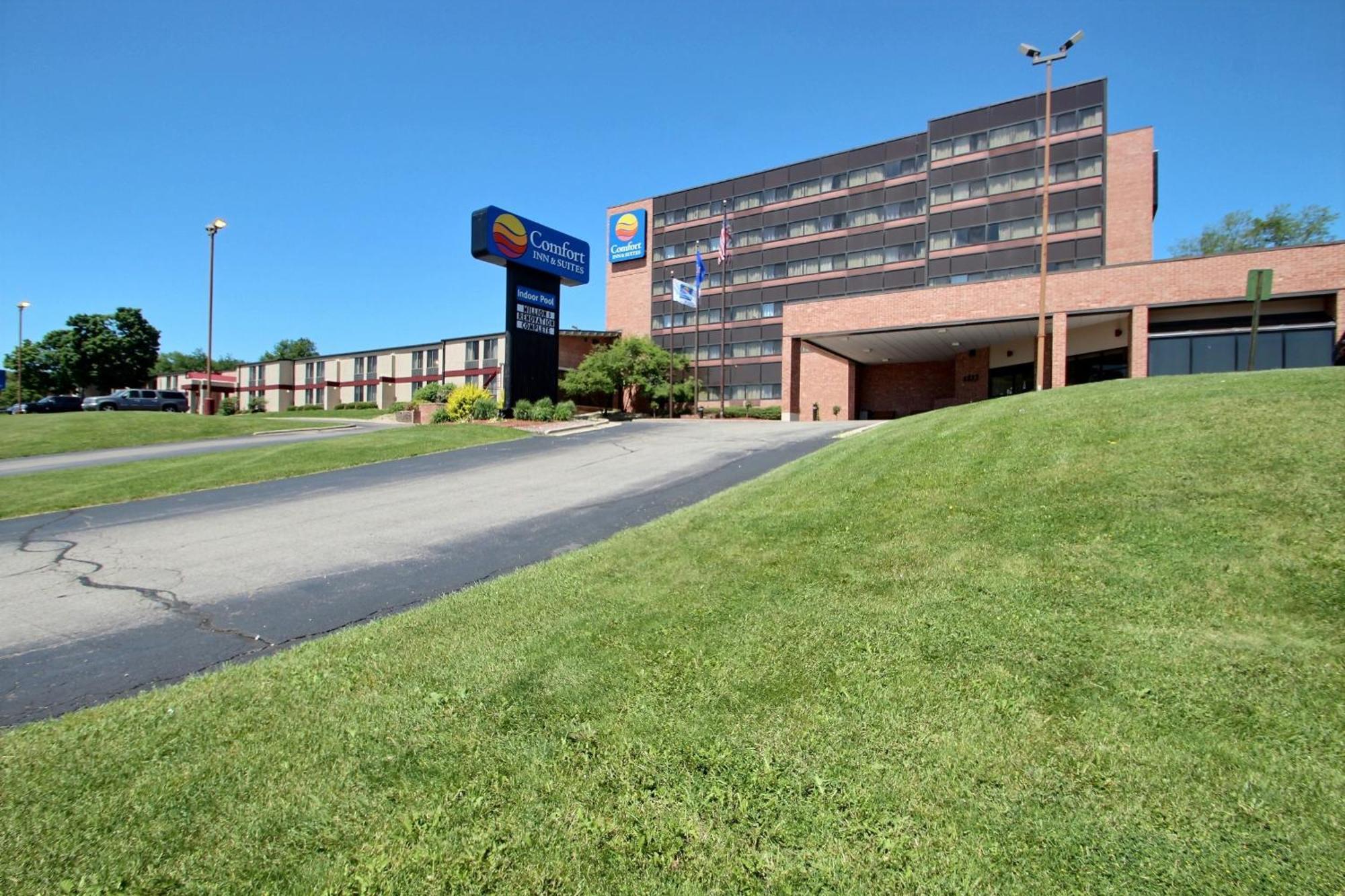 Comfort Inn & Suites Madison - Airport Exterior foto